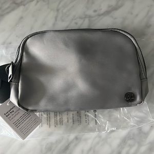 COPY - Lululemon Everywhere Belt Bag